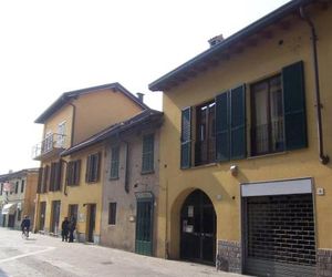 Casa Caramelli bilocale in corte Cernusco sul Naviglio Italy