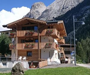 Piccola Cesa Apartments Canazei Italy