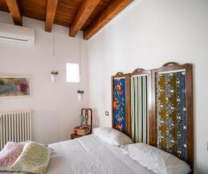 Redmood Guesthouse Barletta Italy