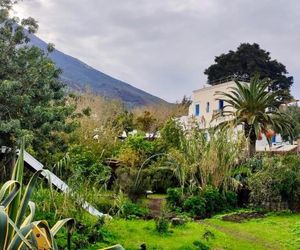 Il Palazzo del Capitano Stromboli Village Italy