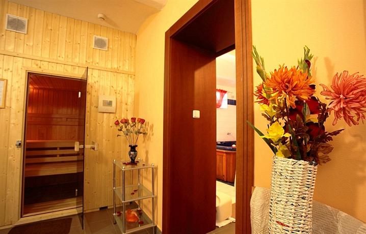 Hotel Photo 10