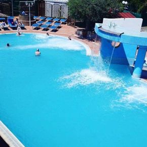 NearBy Hotel