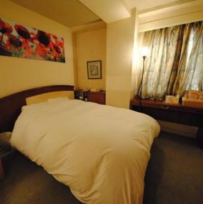 NearBy Hotel