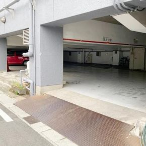 NearBy Hotel