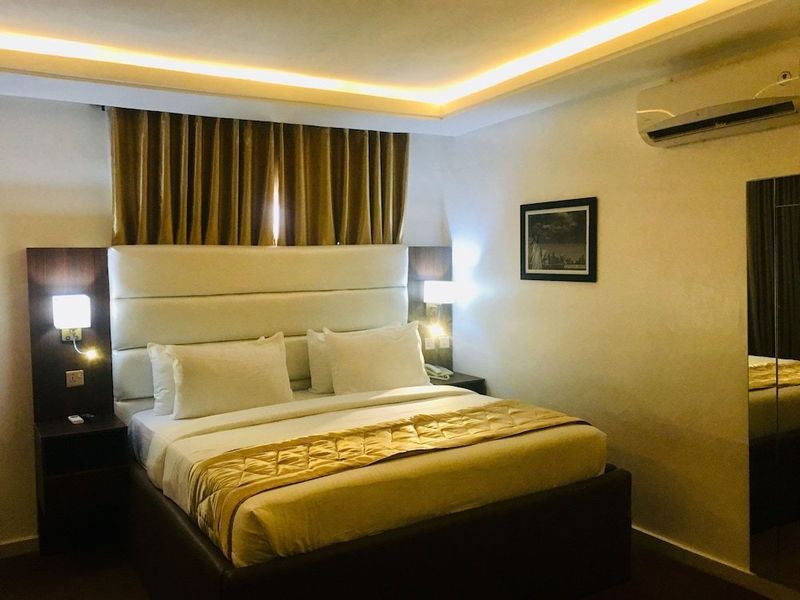 Hotel Photo 11