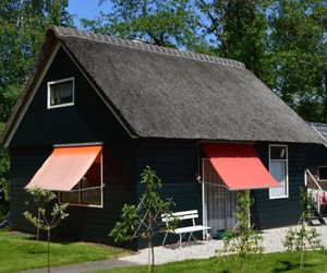 Wonderful Holiday Home in Giethoorn with Terrace Giethoorn Netherlands