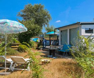 Het kleine Huis (2pers) mobile home by the harbour and the Lauwersmeer Anjum Netherlands