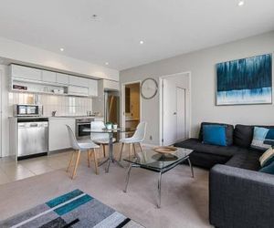 Two Bedroom Apartment - Pool, Gym & Free Parking! Auckland New Zealand