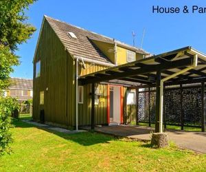 Waters Edge City Retreat Rotorua New Zealand