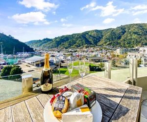 Luxury Two Bedroom Harbour View Picton New Zealand