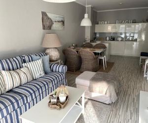 Biały apartament z tarasem w Playa Miedzyzdroje Poland