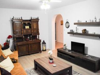 Фото отеля Spacious and cozy 3BD+Terrace Couples Apartment