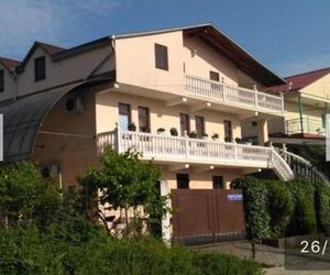 Sakura Guesthouse Vardane Russia