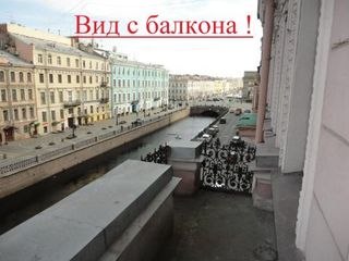 ул-Mалая-Kонюшенная-10, самый центр СПб, метро "Невский проспект", 100 метров до Казанского собора, вид с балкона на храм Спаса-на-Крови и на канал Грибоедова