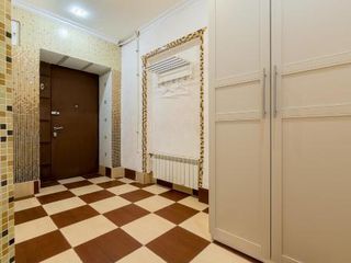 Apartment on Marata 8