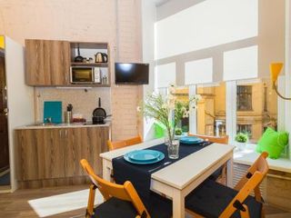 Guests Love on Chaykovskogo