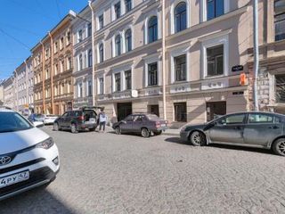 Галерная, 18