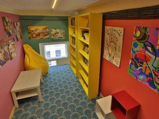 Capsule Hotel de Lux ApraxInn