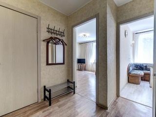 Двухкомнатная квартира у метро