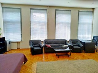 Apartment on Vladimirskiy 8