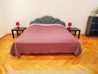 Apartment on Vladimirskiy 8