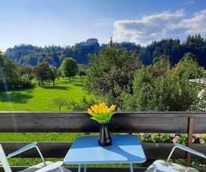 Deerwood Villa-Morden cozy apartment with castle view Bled Slovenia