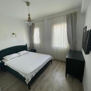 NearBy Hotel