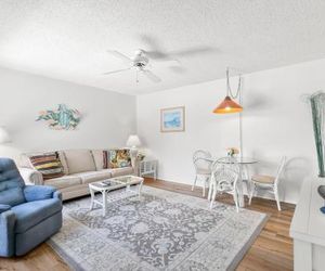 Madeira Beach Yacht Club 151H, 1 Bedroom, Heated Pool, Spa, WiFi, Sleeps 4 Madeira Beach United States