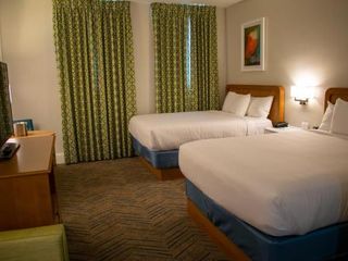 Hotel pic Oasis Resort Gulfport