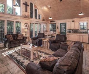 Wine N Pines, 2 Bedrooms, Sleeps 6, Hot Tub, Fireplace, Flat Panel TV Alto United States