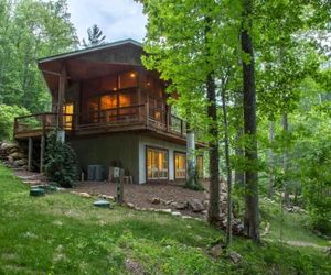 5 Bed 4 Bath Vacation home in Tuckasegee Cullowhee United States