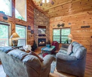Our Mountain Getaway, 3 Bedrooms, Sleeps 12, Hot Tub, 2 Jacuzzis, WiFi Zion Grove United States