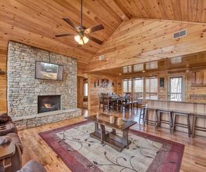 Parkside Lodge, 6 Bedrooms, Sleeps 26, Theater Room, Hot Tub, Pool Table McCookville United States