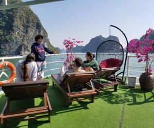 Minh Hieu Hotel Cat Ba Island Vietnam