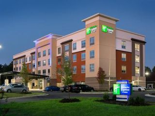 Фото отеля Holiday Inn Express & Suites - Fayetteville South, an IHG Hotel