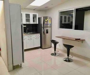 SPACIOUS 2 BEDROOM APARTMENT CENTRAL LOCATION 101 Bogota Colombia