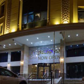 NearBy Hotel
