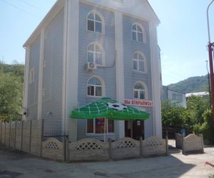 Гостиница "В Микрорайоне 1, 7а" Olginka Russia