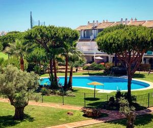 Fantastic 3-Bedroom Holiday Home including Tennis and Pool Near Golf Course El Portil Spain