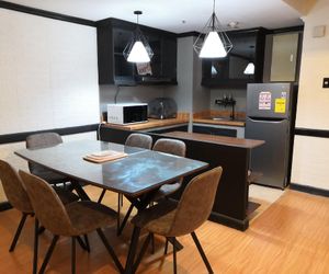 Modern Industrial Unit-Lee Gardens Condo w/Netflix Mandaluyong Philippines