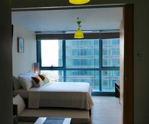 31st Floor 1BR BGC, 6 pax, w/Pool, WiFi & Netflix Manila Philippines