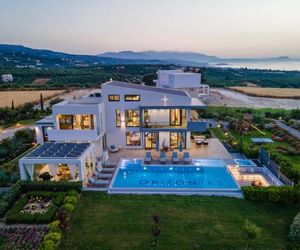 Orizontes Deluxe Residence Adelianos Kampos Greece