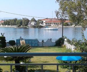 Top floor on villa, 3 from center, by the sea! Host is Efi Kwsta Preveza Greece