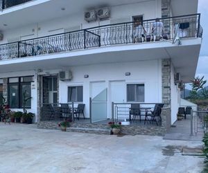 Skoulidis Family Apartments Nea Vrasna Greece