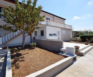Apartment Maja Vrsi Croatia