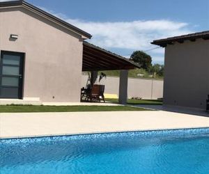 Small house Tia with pool Pula Croatia
