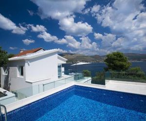 Seaside family friendly house with a swimming pool Okrug Donji (Ciovo) - 17587 Okrug Donji Croatia