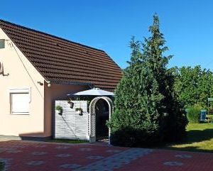 Szuper Akció: Sound fesztiváltól 5 km-re, medencés nyaraló kiadó! Balatonfoldvar Hungary