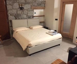 camera doppia + divano letto vicino Ponte di legno Pontagna Italy