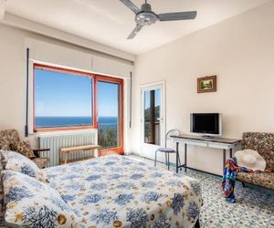 GECAS House - Panoramic sea view studio SantAgata sui Due Golfi Italy